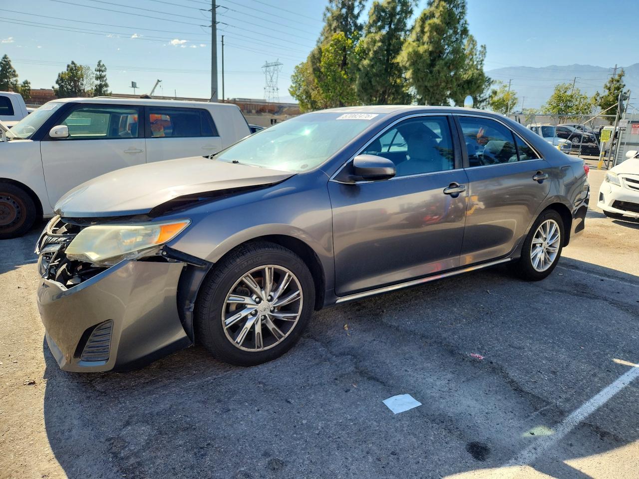 2013 Toyota Camry Le Серый vin: 4T4BF1FK0DR303379