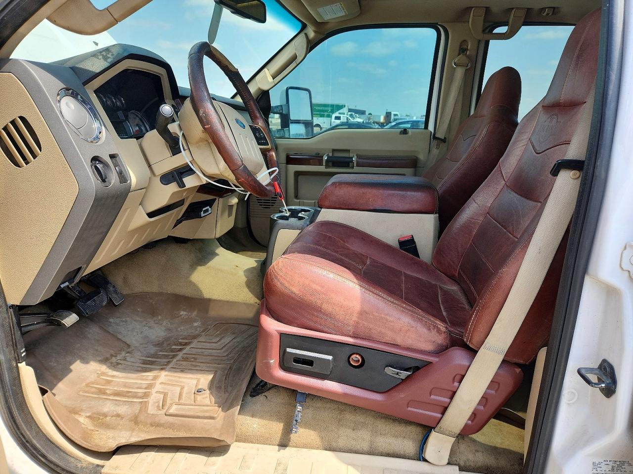 2010 Ford F250 Super Duty White vin: 1FTSW2BR6AEA28095