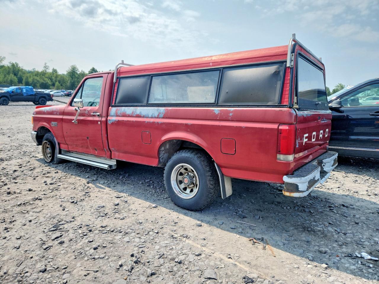 1988 Ford F150 Red vin: 1FTEF15Y3JNB74481