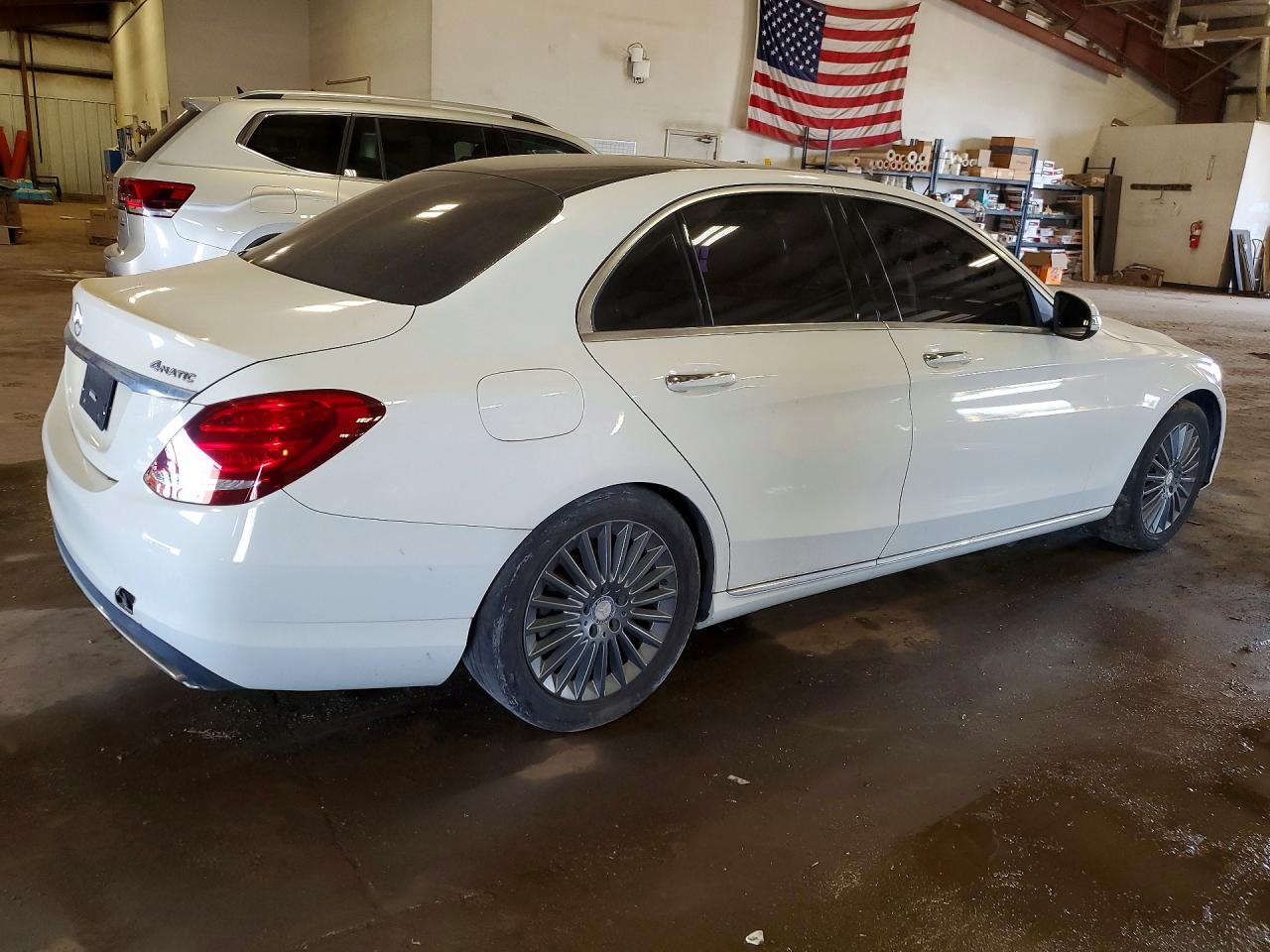 2015 Mercedes-benz C 300 4matic White vin: 55SWF4KB9FU009237