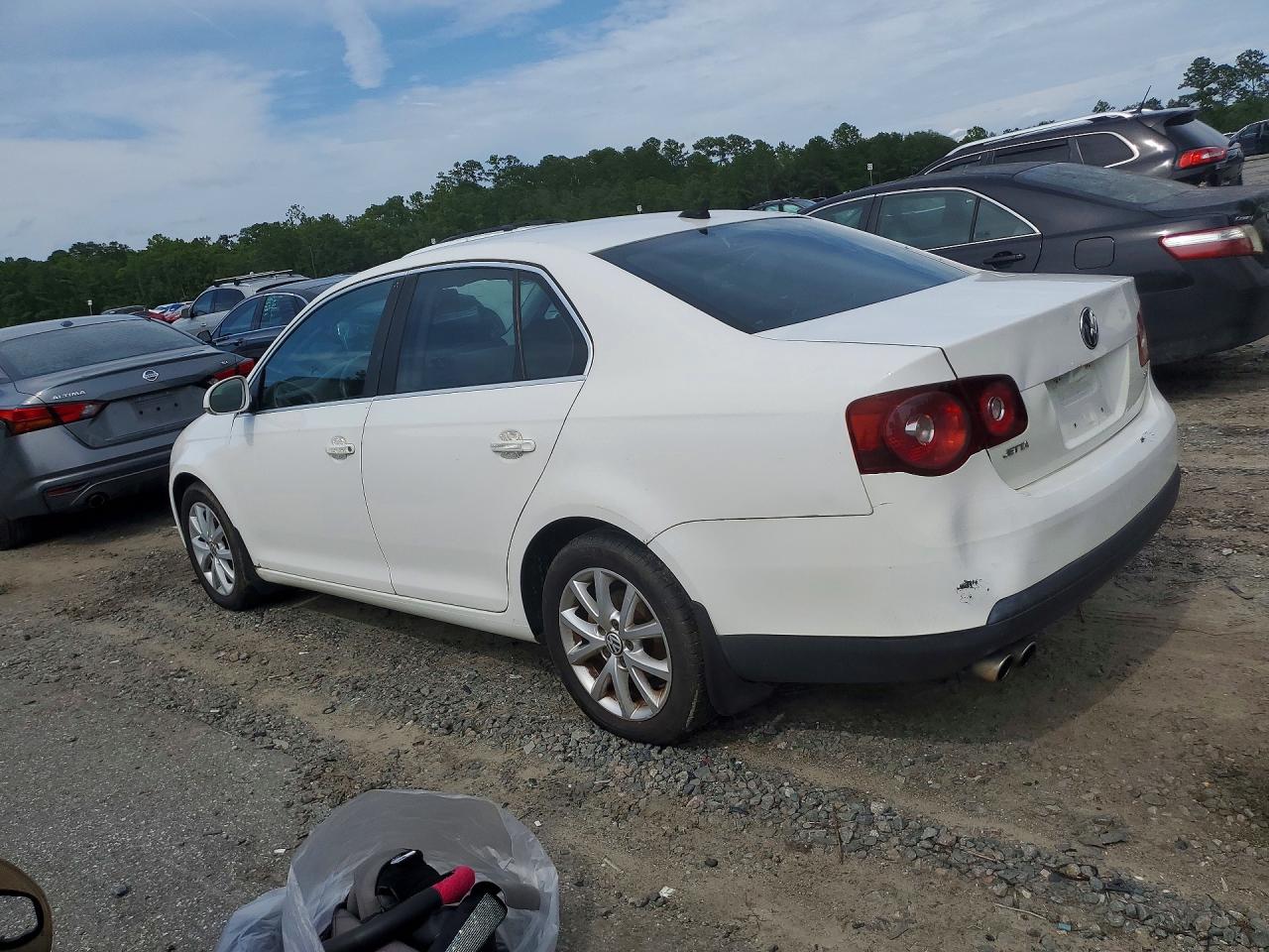 2010 Volkswagen Jetta Se Белый vin: 3VWRZ7AJ8AM045549