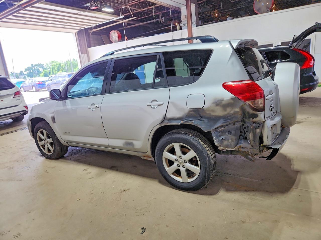 2007 Toyota Rav4 Limited Silver vin: JTMBD31V575114727