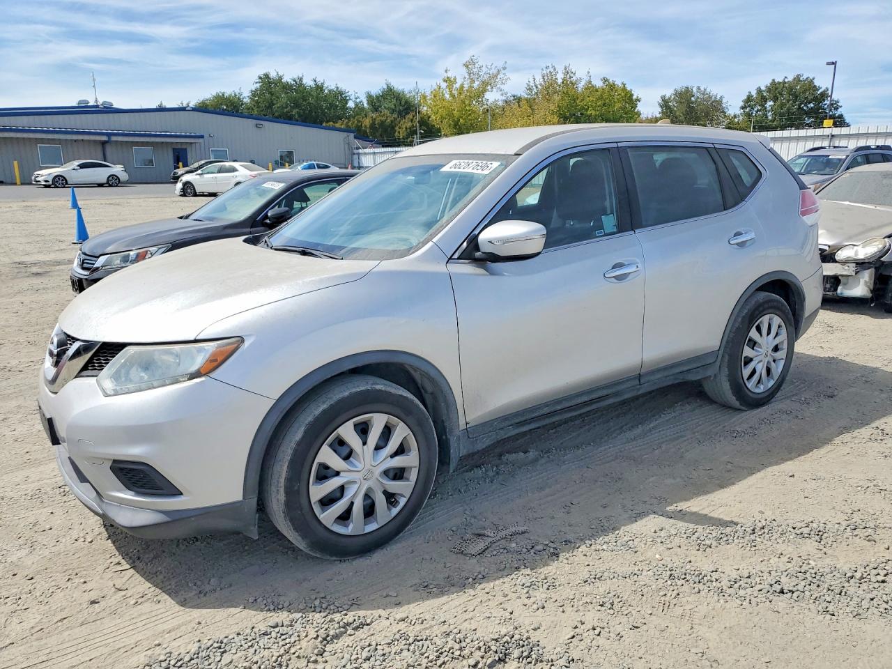2015 Nissan Rogue S Silver vin: KNMAT2MT7FP513502
