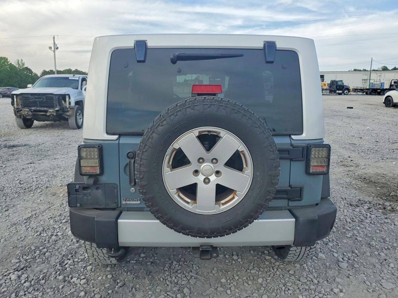2014 Jeep Wrnglr Spt Gray vin: 1C4BJWDG4EL231781