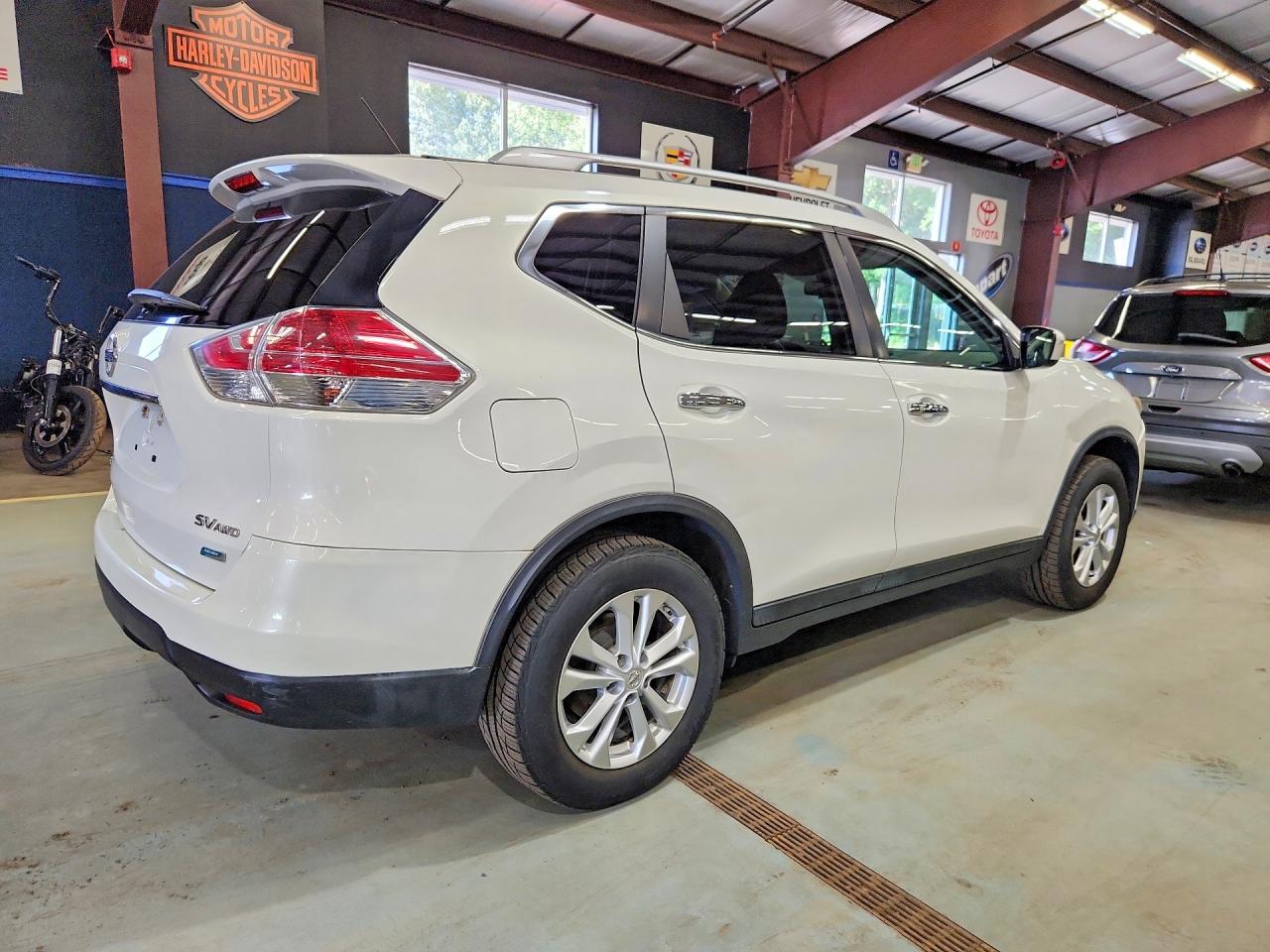 2014 Nissan Rogue Sv Белый vin: 5N1AT2MV4EC751729