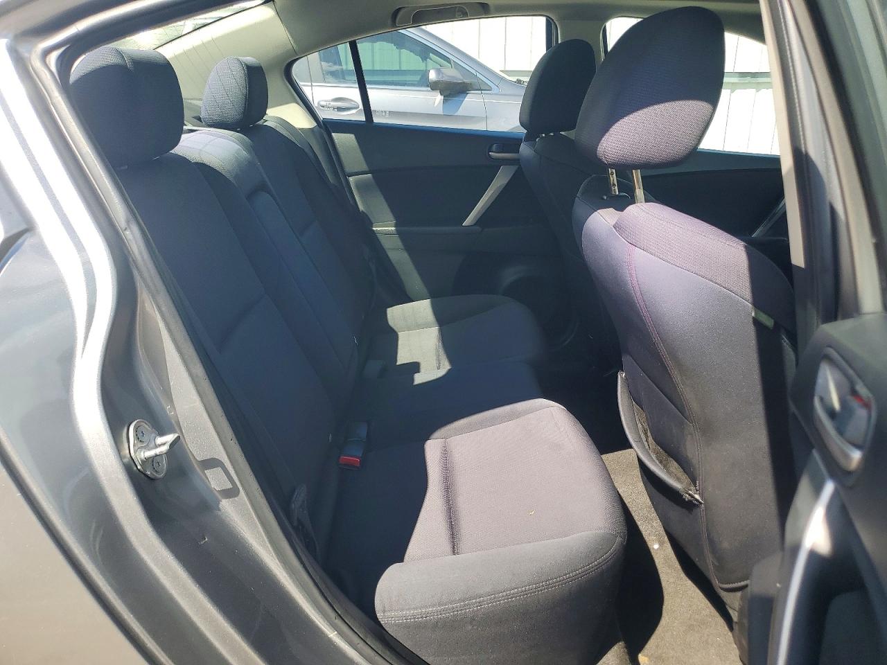 2010 Mazda 3 S Серебряный vin: JM1BL1S65A1238218