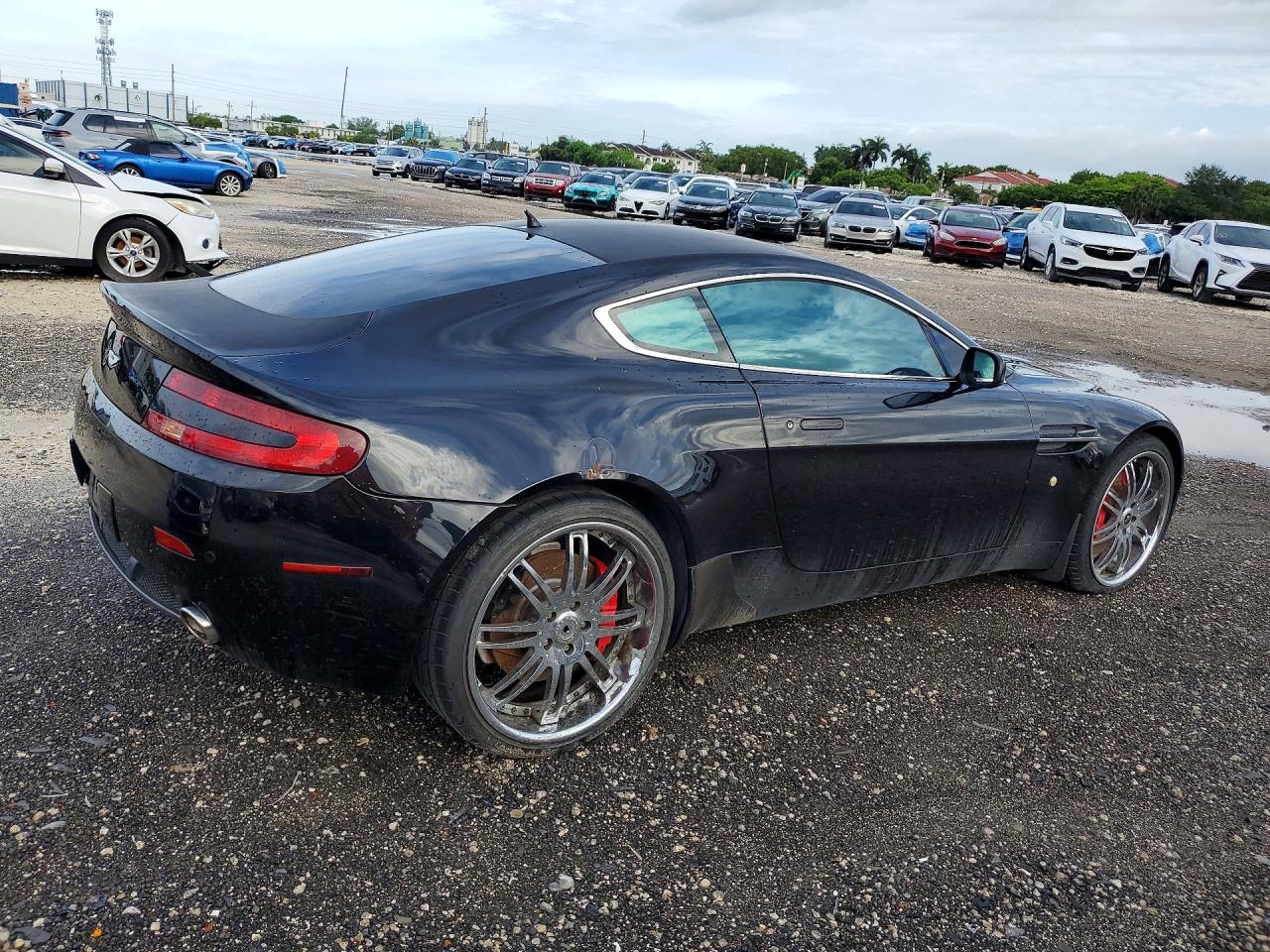 2007 Aston Martin V8 Vantage Черный vin: SCFBB03B97GC03717