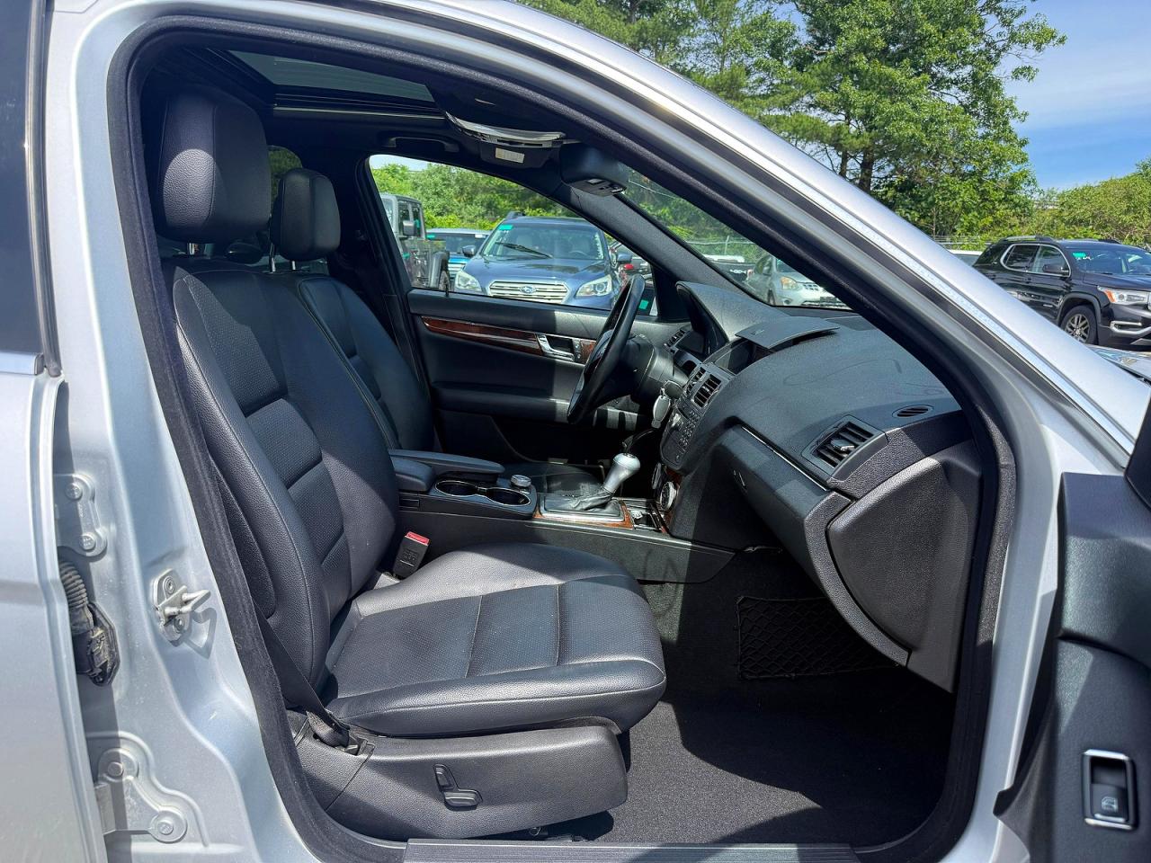 2010 Mercedes-benz C 300 4matic Silver vin: WDDGF8BB9AR111417