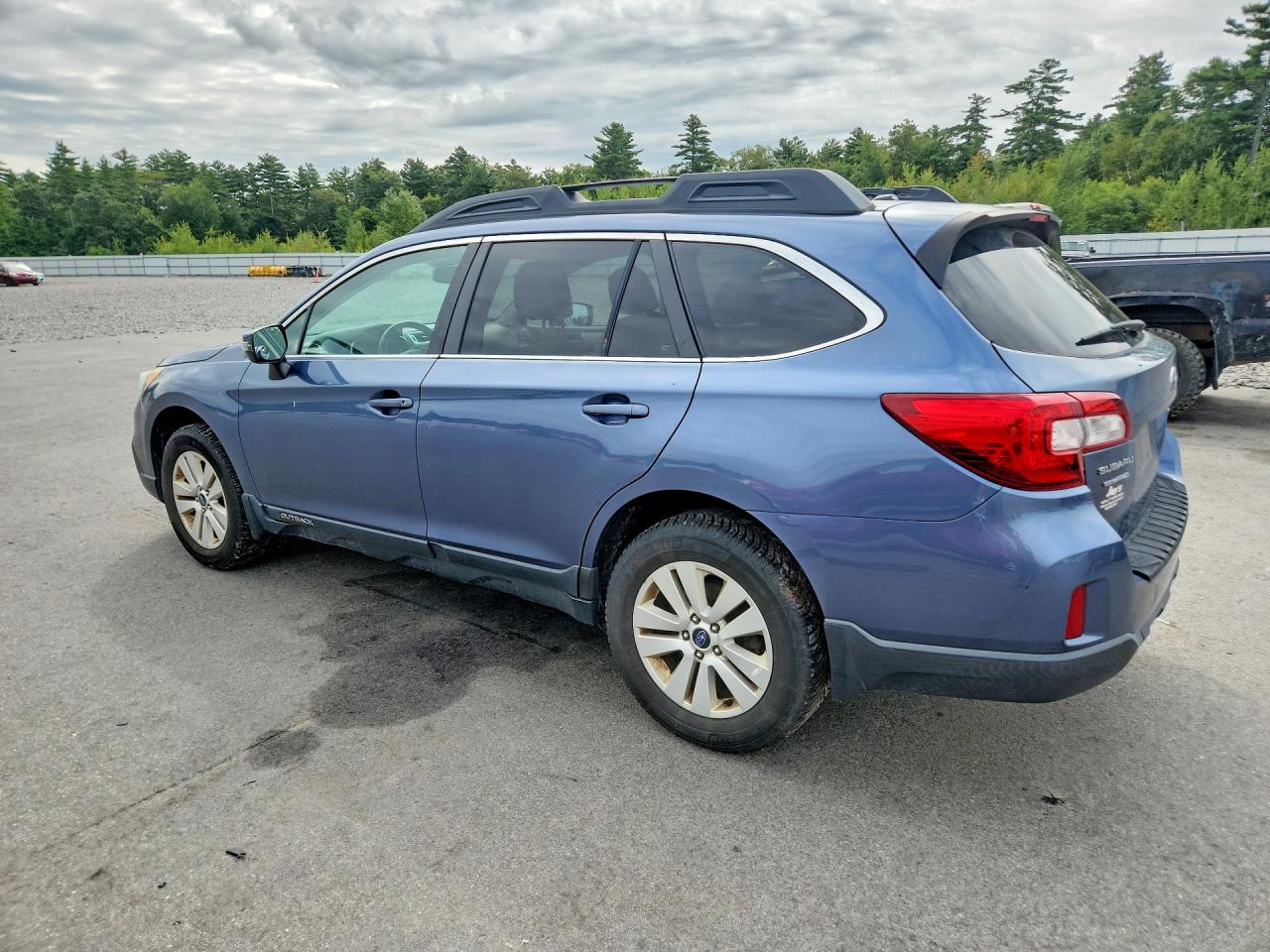 2015 Subaru Outback 2.5i Premium Blue vin: 4S4BSAHC5F3298569