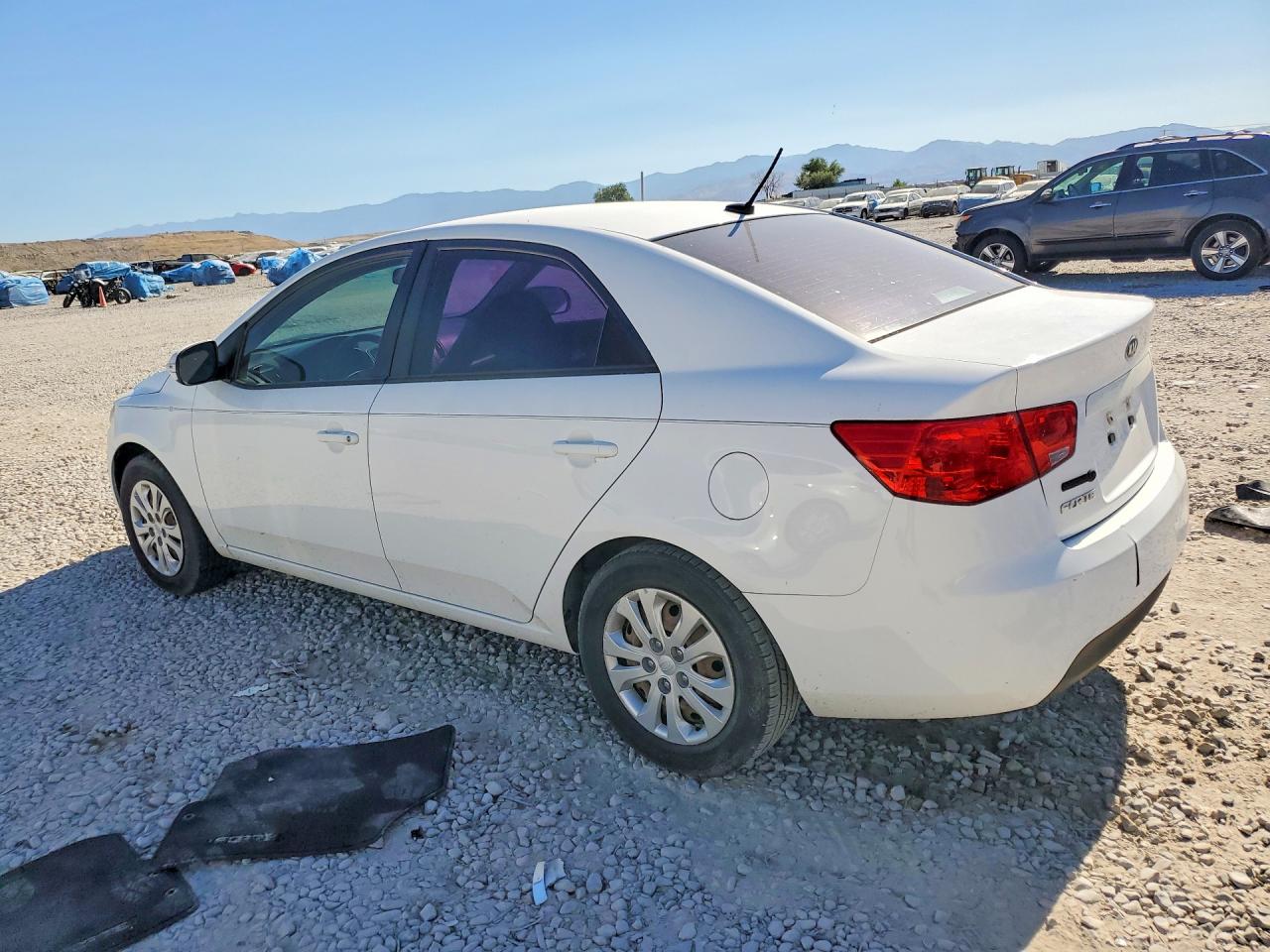 2010 Kia Forte Ex White vin: KNAFU4A28A5857531