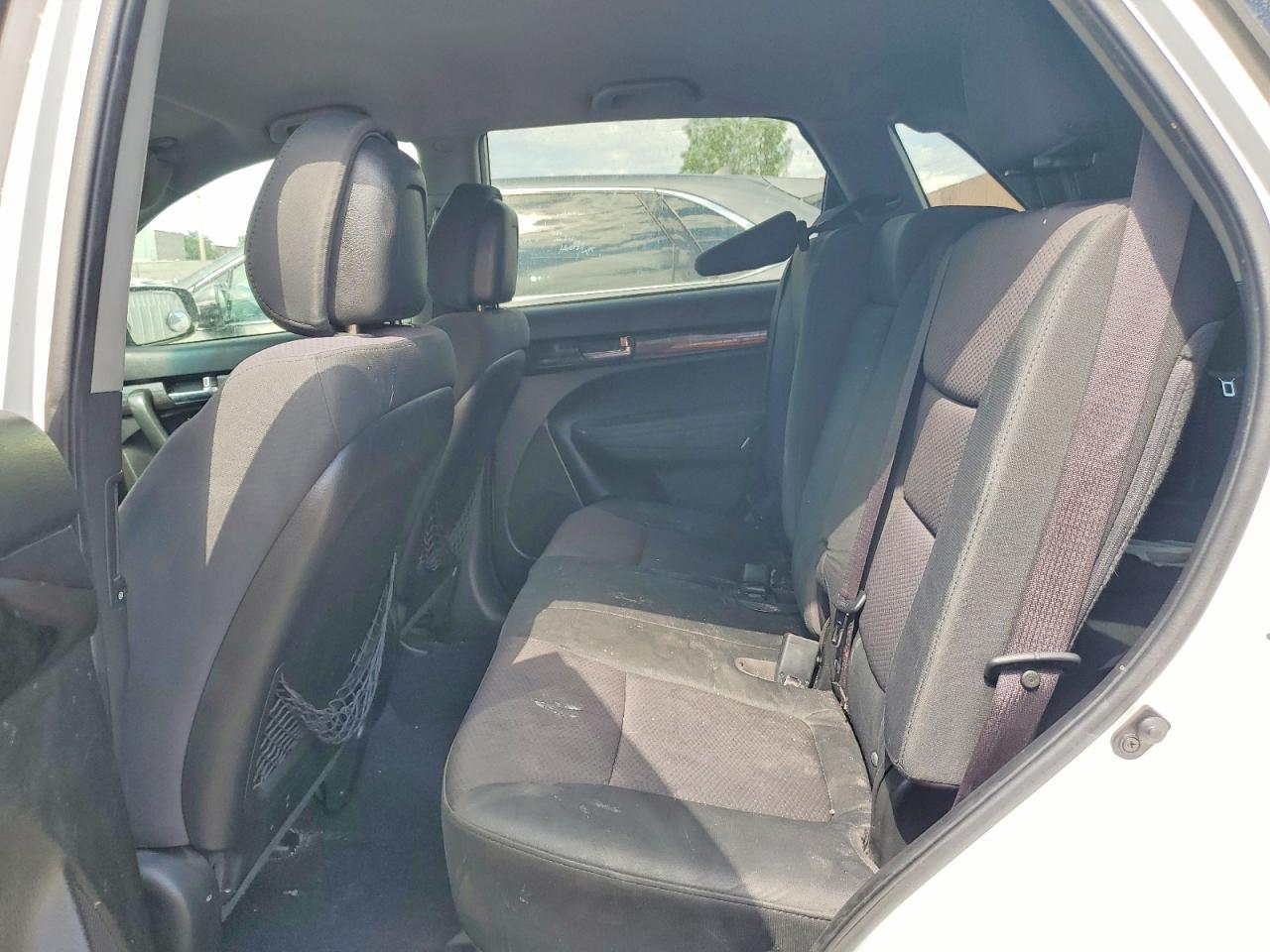 2011 Kia Sorento Lx Белый vin: 5XYKTDA22BG165021