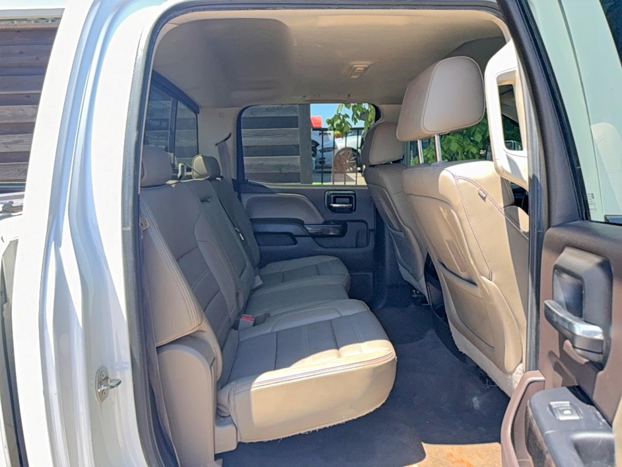 2015 Gmc Sierra K2500 Denali White vin: 1GT120E85FF601018