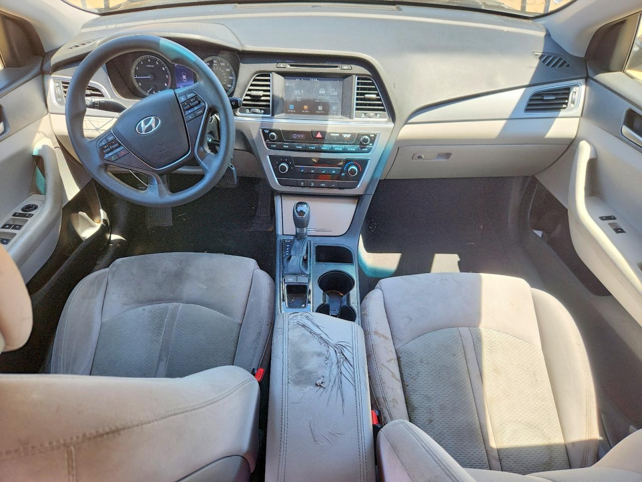 2016 Hyundai Sonata Se Серебряный vin: 5NPE24AF2GH383656