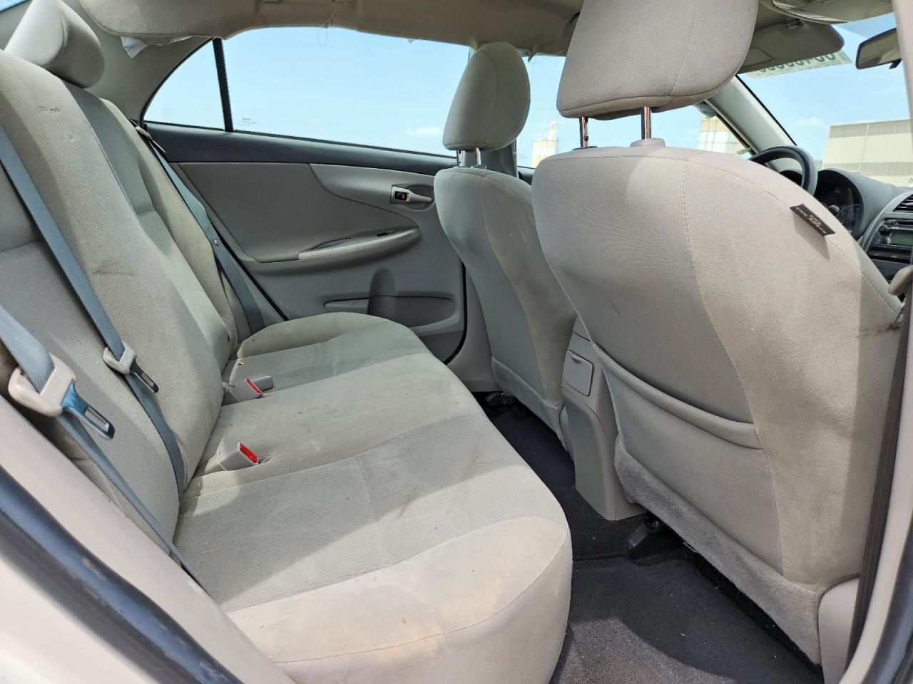 2012 Toyota Corolla Le White vin: 5YFBU4EE1CP006702