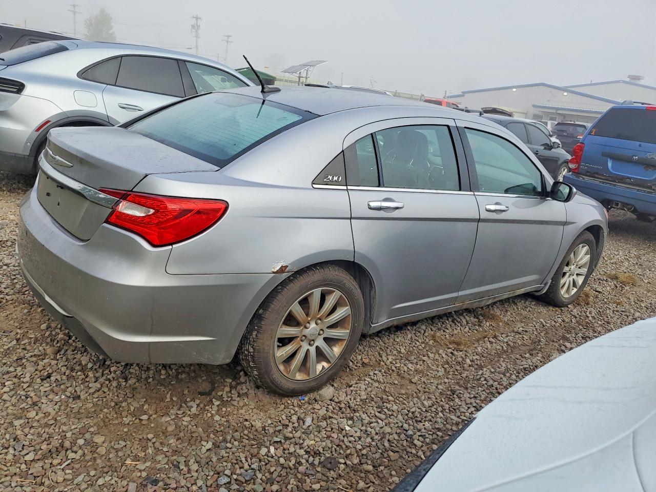 2013 Chrysler 200 Limited Silver vin: 1C3CCBCG2DN612545