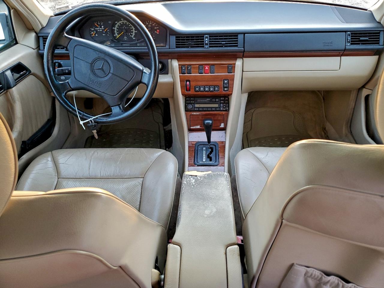 1994 Mercedes-benz E 320 Серебряный vin: WDBEA32E9RC135243
