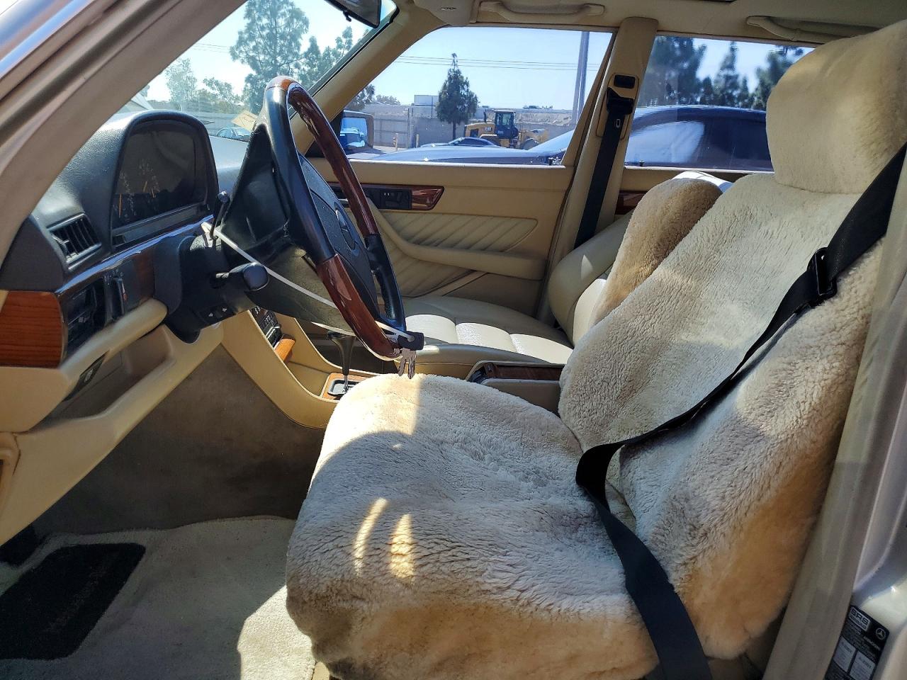1991 Mercedes-benz 420 Sel Кремовый vin: WDBCA35E5MA606716