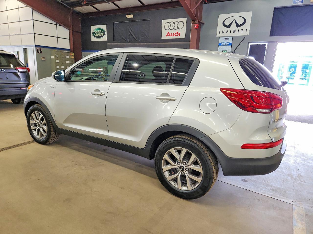 2016 Kia Sportage Lx Silver vin: KNDPBCAC8G7832304