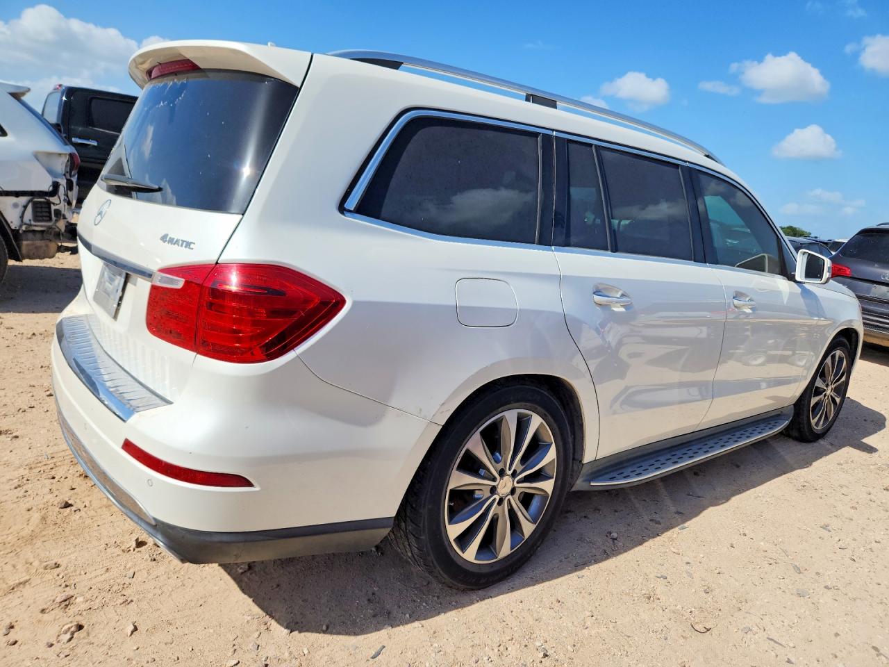 2015 Mercedes-benz Gl 450 4matic White vin: 4JGDF6EEXFA501984