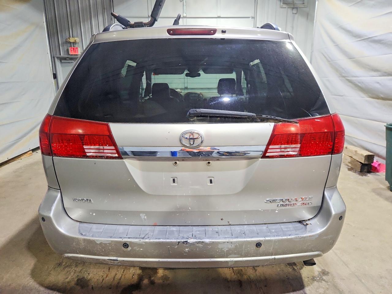 2005 Toyota Sienna Xle Limited 7 Passenger Silver vin: 5TDBA22C05S031391