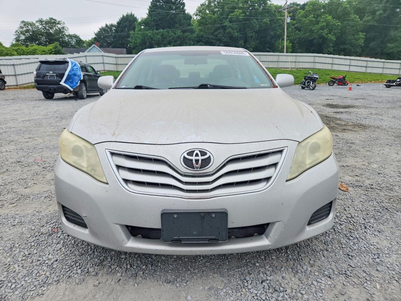 2011 Toyota Camry Le Silver vin: 4T1BF3EK2BU128170