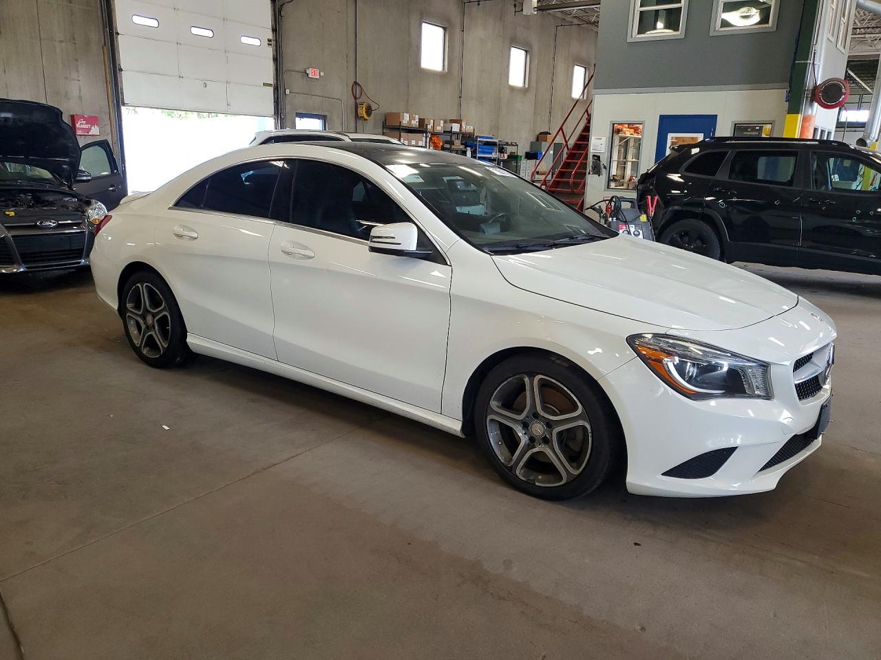 2014 Mercedes-benz Cla 250 White vin: WDDSJ4EB8EN049177