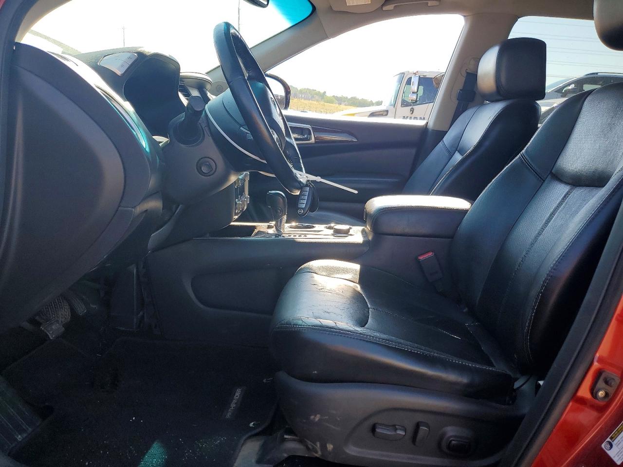 2014 Nissan Pathfinder S Red vin: 5N1AR2MM8EC617649