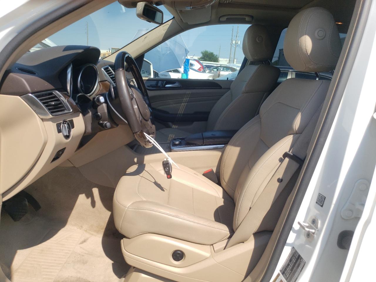 2015 Mercedes-benz Ml 350 White vin: 4JGDA5JB8FA549827