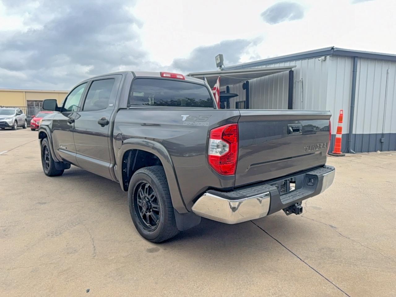 2015 Toyota Tundra Crewmax Sr5 Gray vin: 5TFEM5F10FX088619