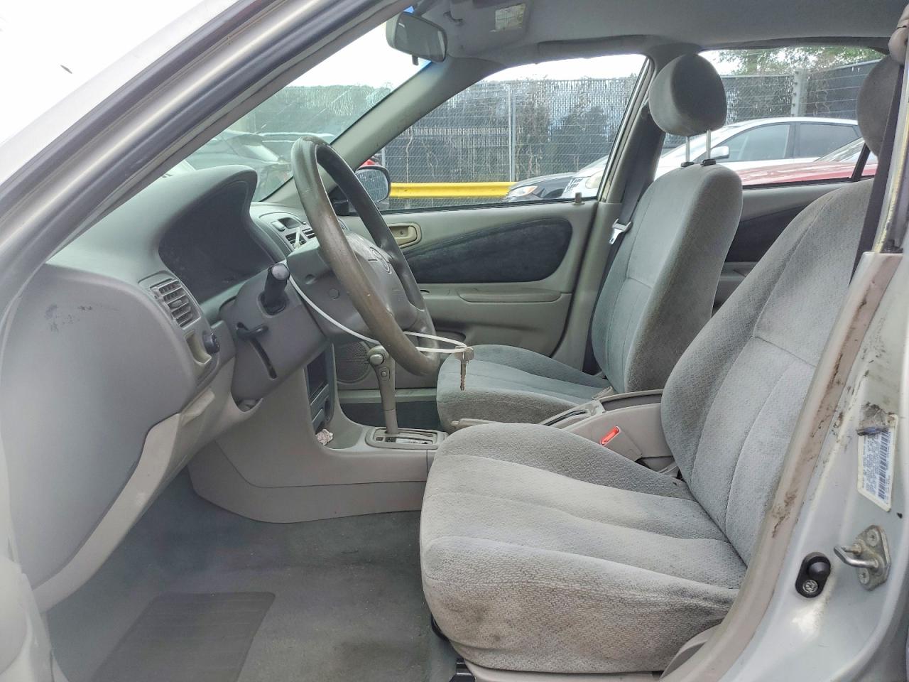 2000 Toyota Corolla Ve Серебряный vin: 1NXBR12E3YZ383820