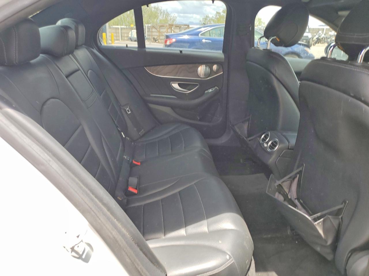 2015 Mercedes-benz C 400 4matic Silver vin: 55SWF6GB8FU023263