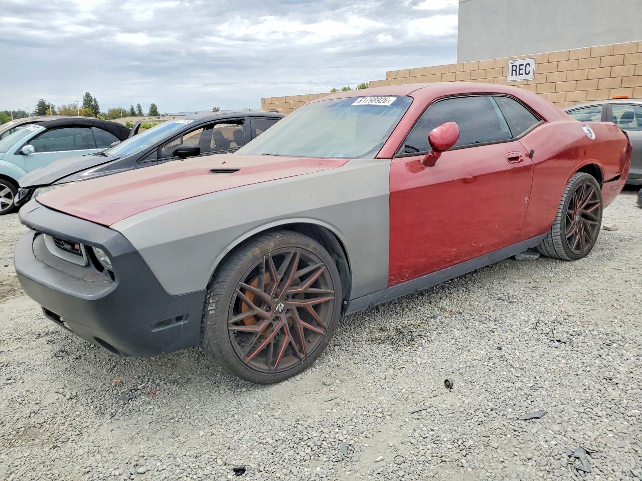 2009 Dodge Challenger Se Burgundy vin: 2B3LJ44V79H508869