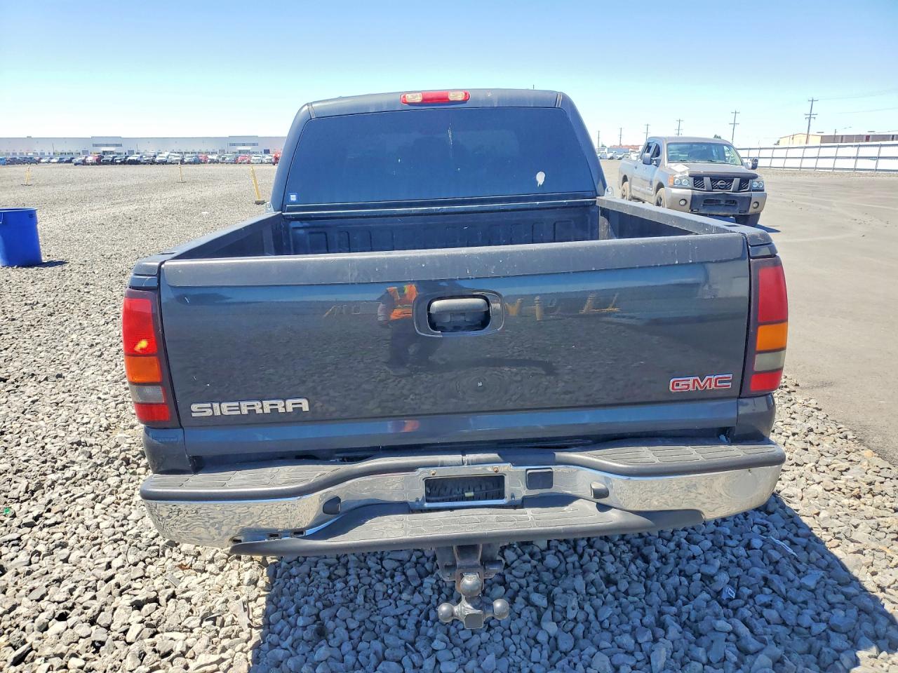 2005 Gmc New Sierra K1500 Gray vin: 2GTEK13T451219843