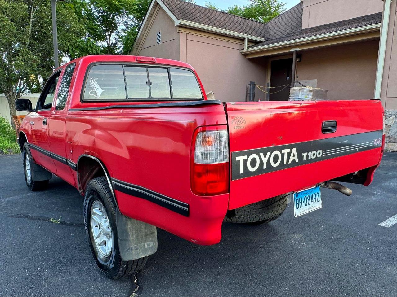1998 Toyota T100 Sr5 Red vin: JT4UN24D5W0054589