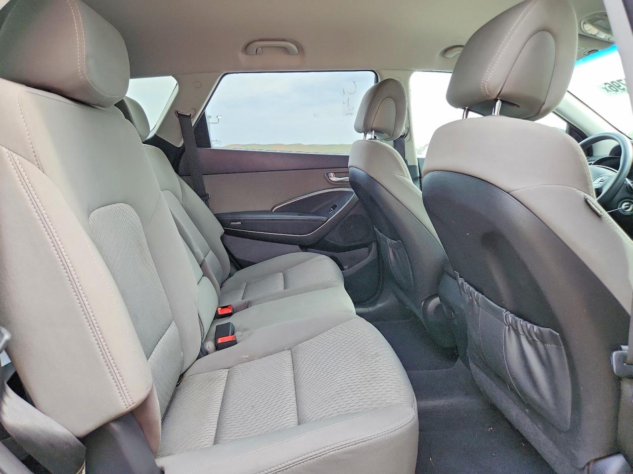 2017 Hyundai Santa Fe Se Серый vin: KM8SMDHF2HU191739