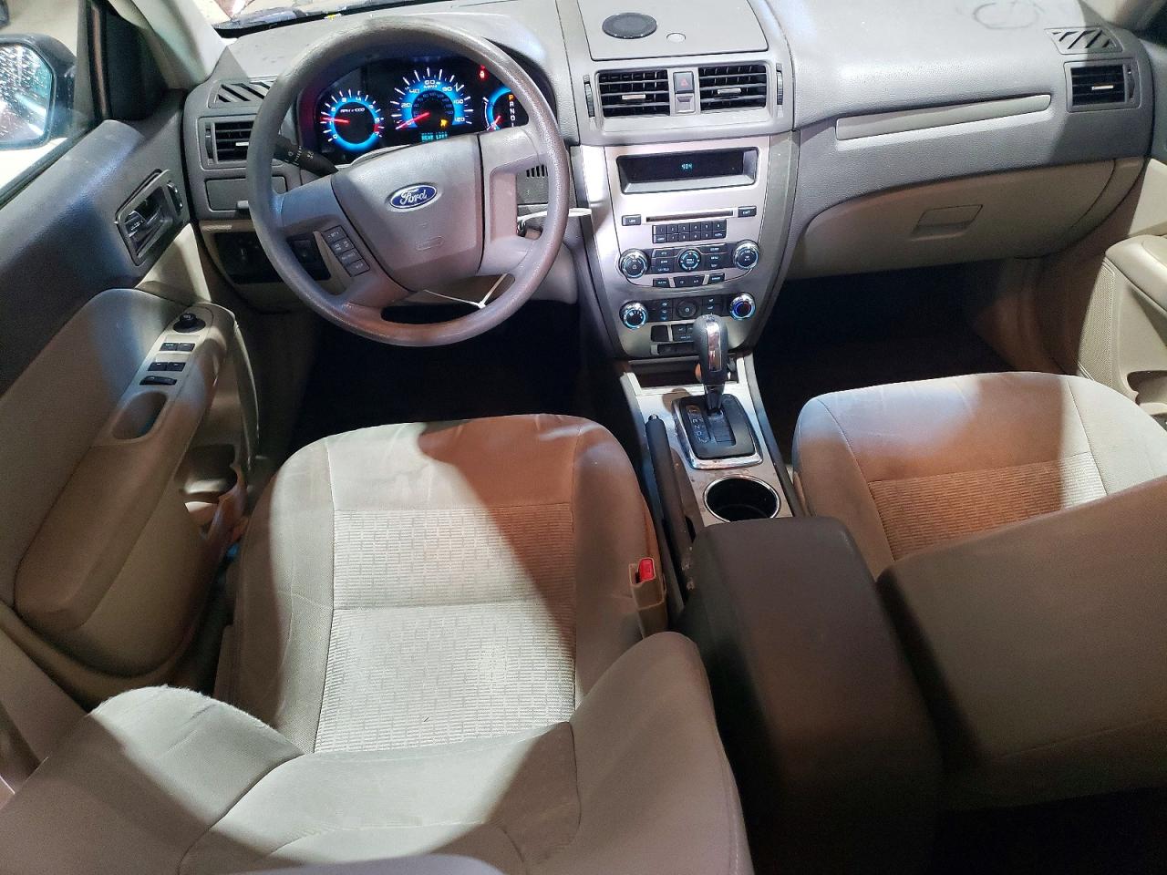 2012 Ford Fusion S Burgundy vin: 3FAHP0GA7CR202860