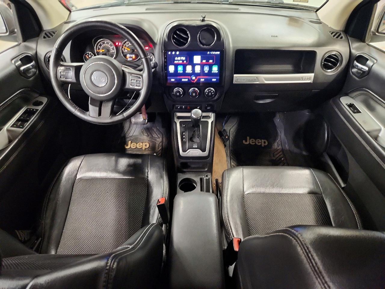 2014 Jeep Compass Latitude Gray vin: 1C4NJDEB7ED632966