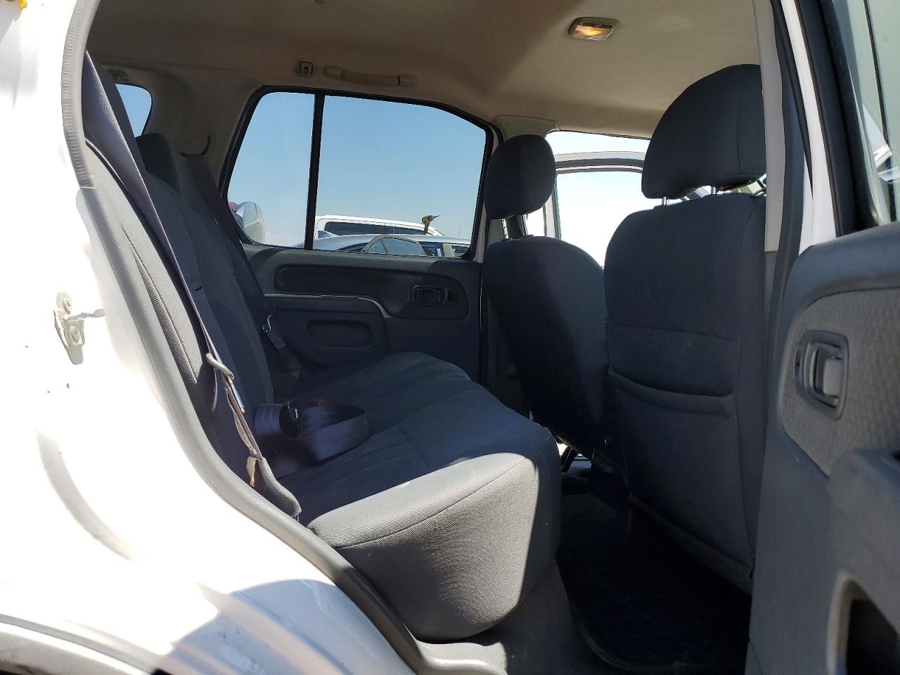 2004 Nissan Xterra Xe White vin: 5N1ED28Y84C630140