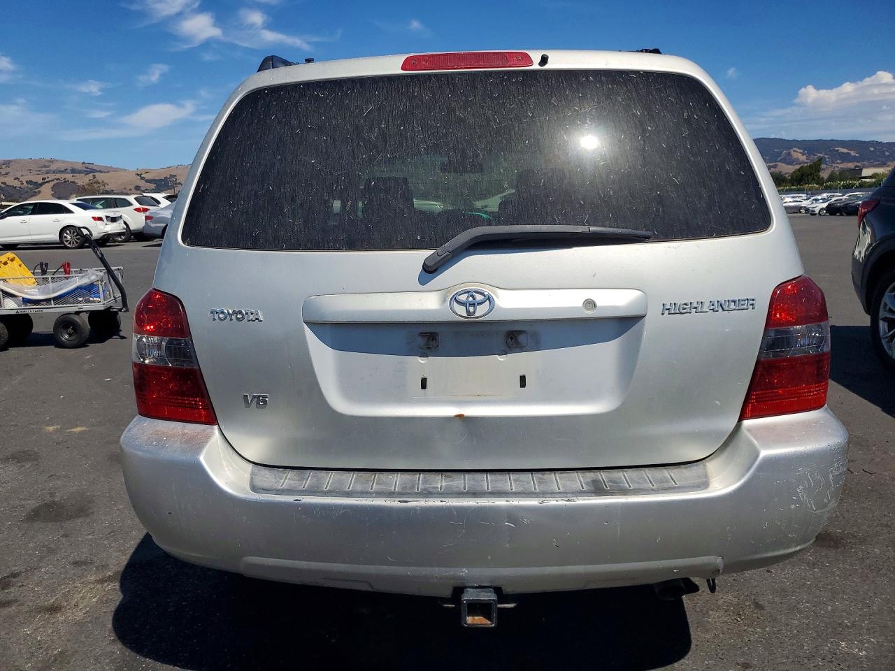 2004 Toyota Highlander Base Silver vin: JTEDP21A340042325