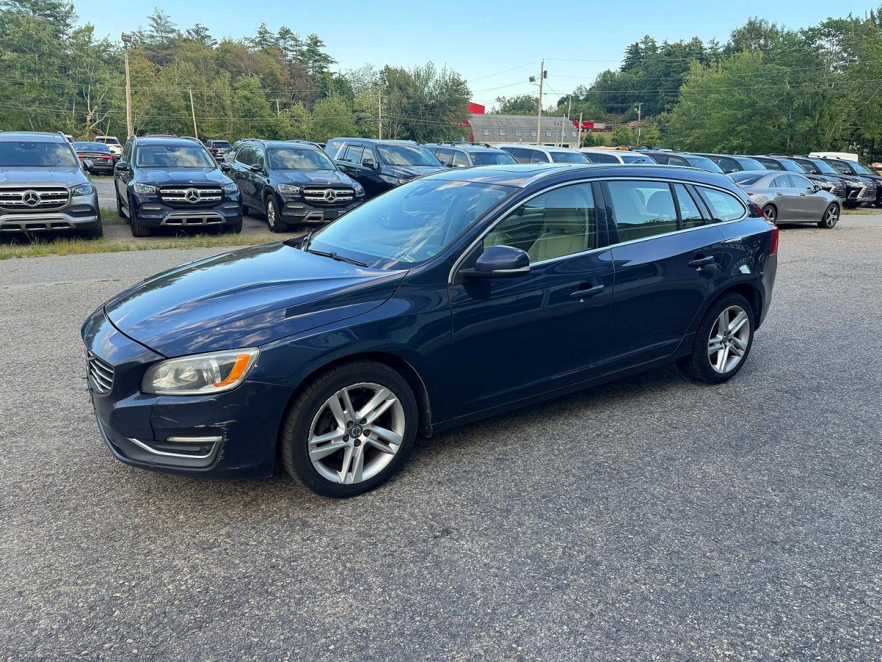 2015 Volvo V60 Premier Blue vin: YV140MEK6F1254733
