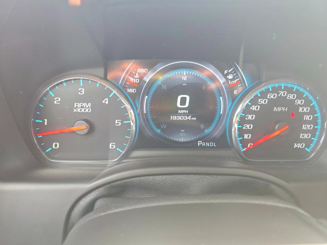 2020 Gmc Yukon Xl Denali Серебряный vin: 1GKS1HKJ1LR202263