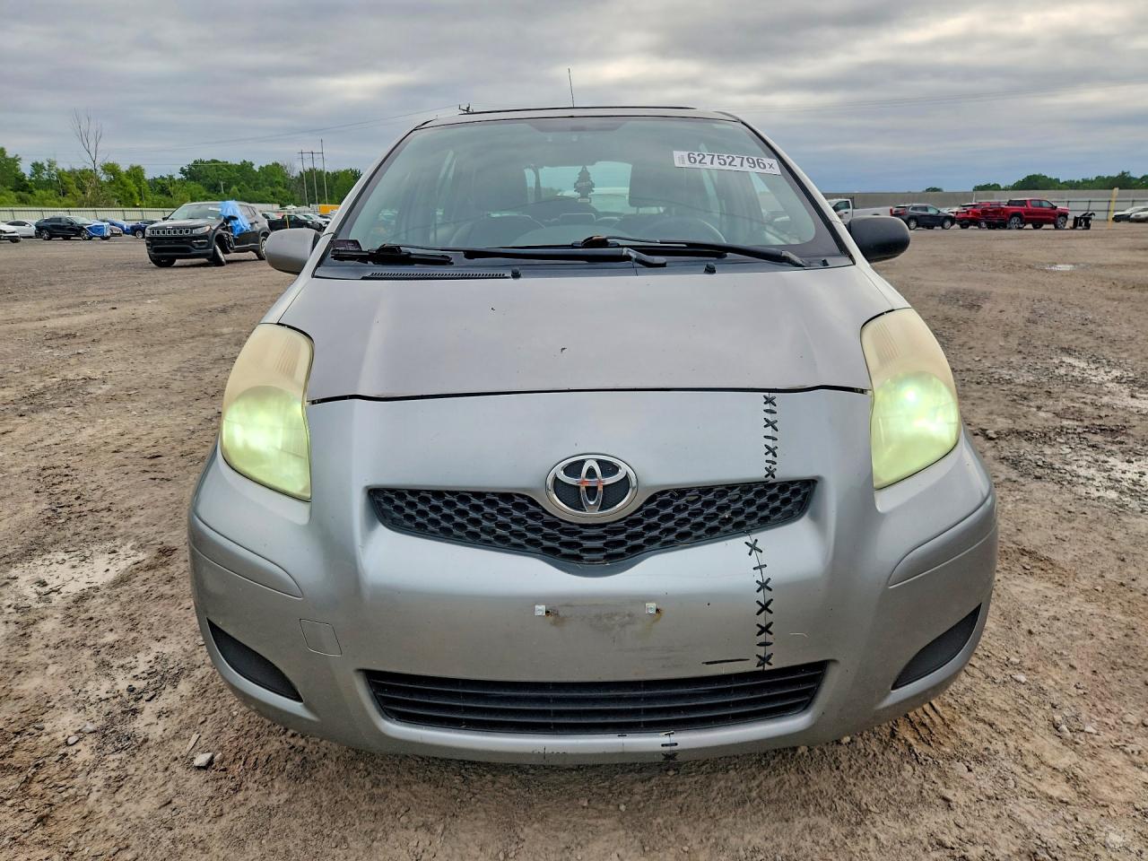 2009 Toyota Yaris Base Gray vin: JTDKT903795232612