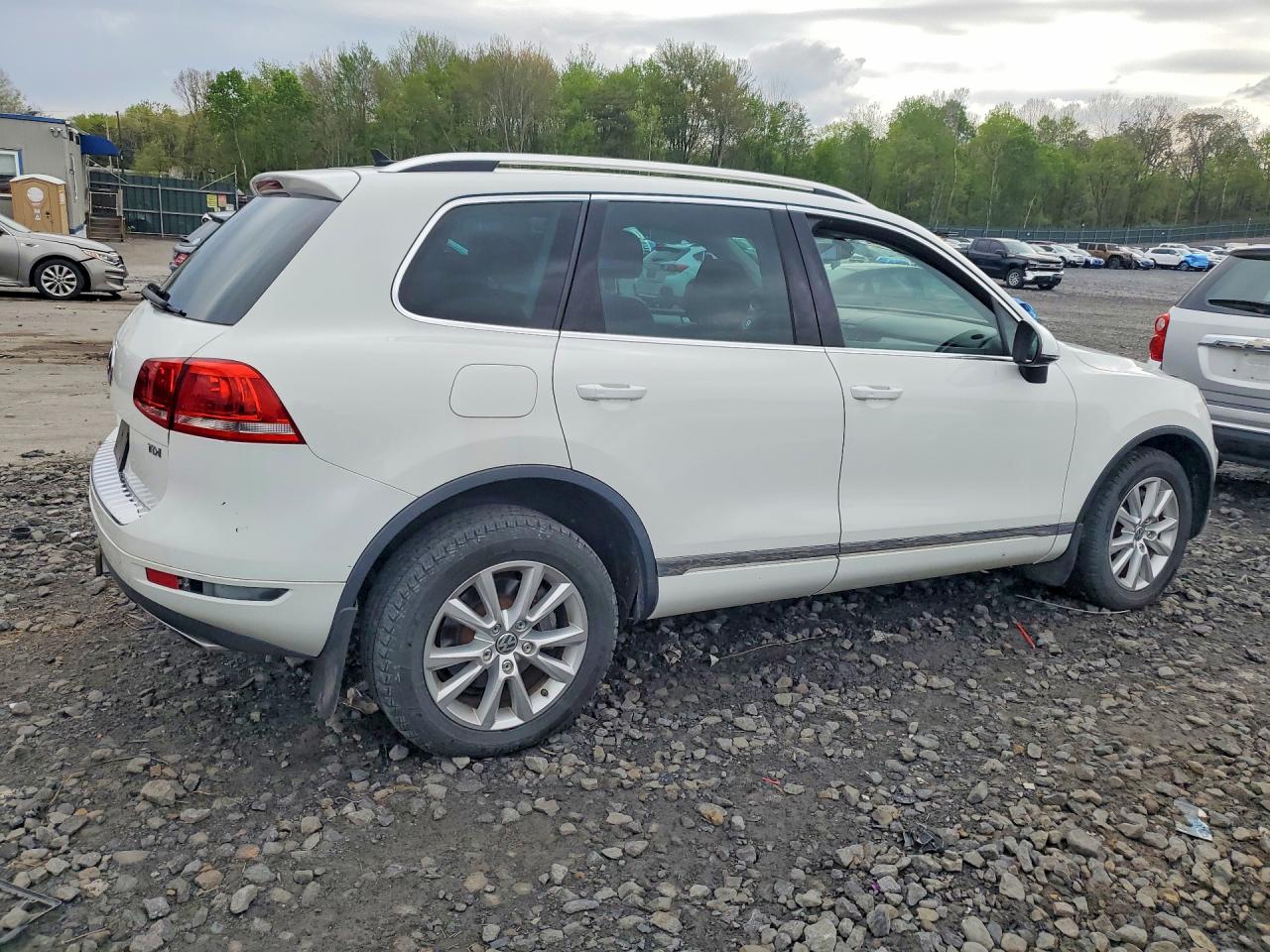 2014 Volkswagen Touareg V6 Tdi Белый vin: WVGEP9BP6ED013038