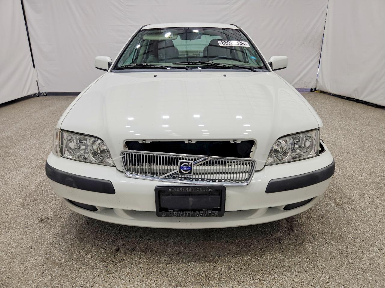 2002 Volvo S40 1.9t White vin: YV1VS29512F829714