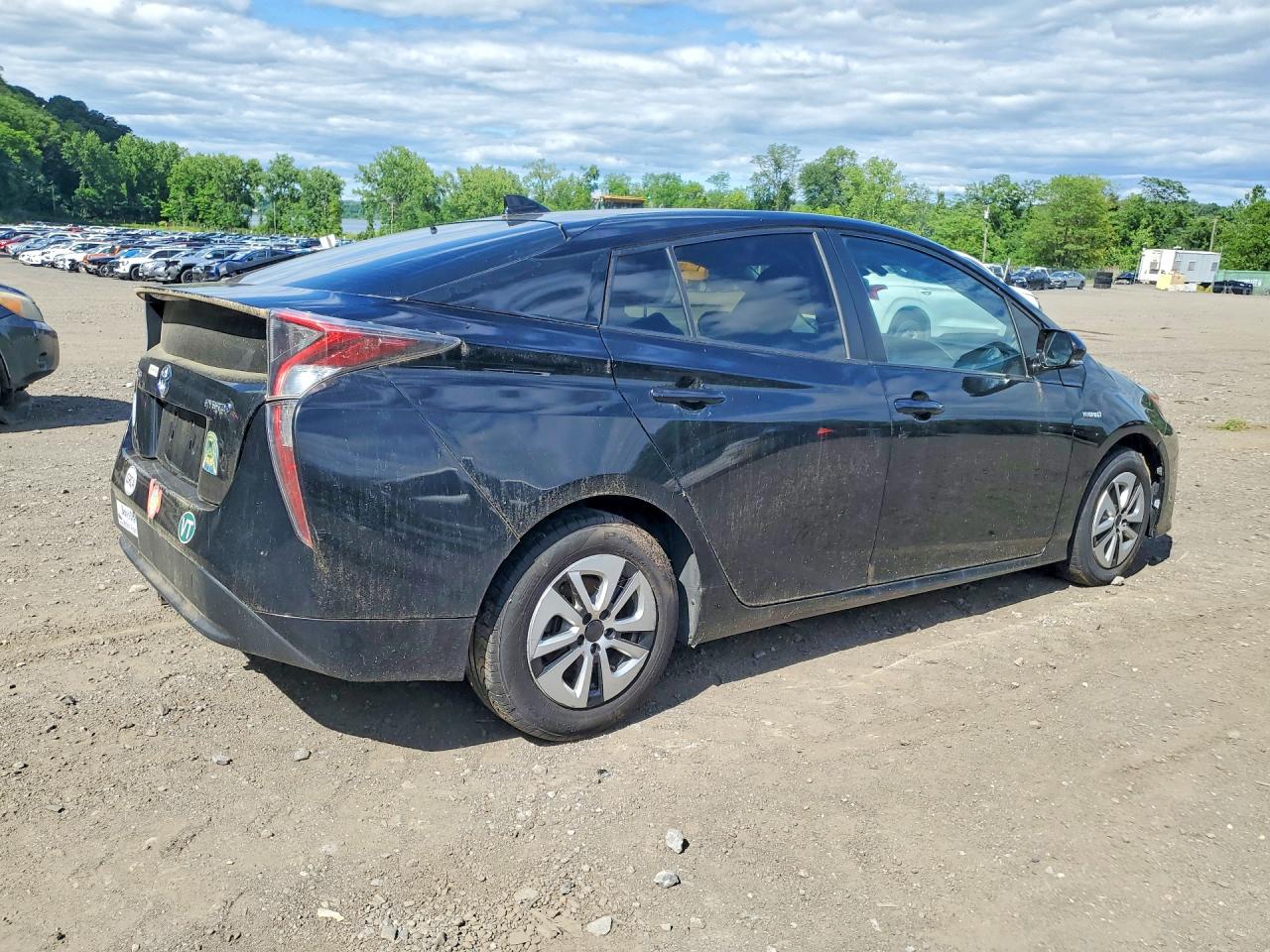 2016 Toyota Prius Four Белый vin: JTDKARFU5G3501950