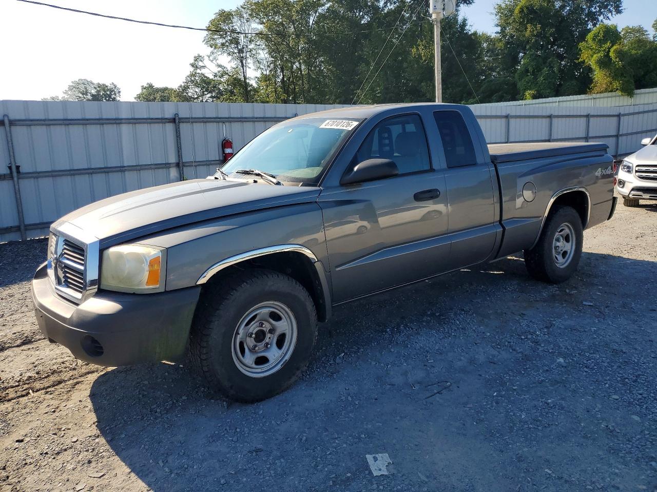 2005 Dodge Dakota St Gray vin: 1D7HW22K65S230655
