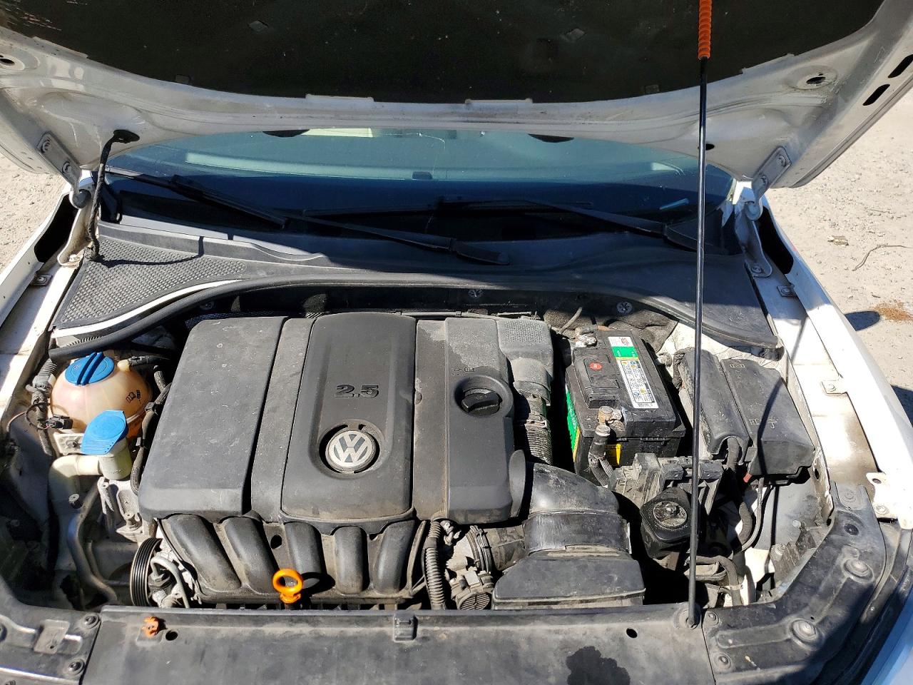 2013 Volkswagen Passat Se Белый vin: 1VWBH7A36DC088489