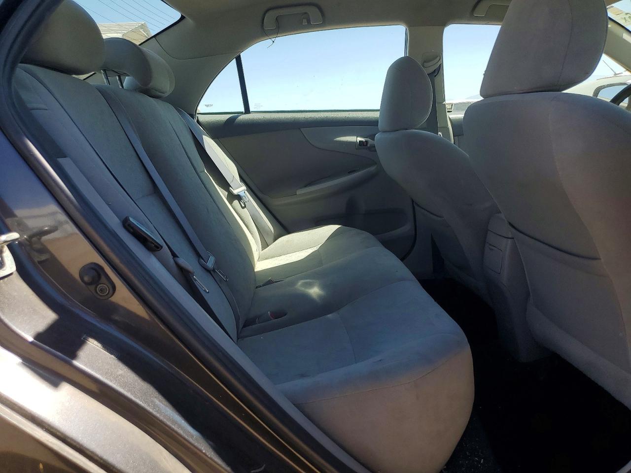 2010 Toyota Corolla Le Gray vin: 2T1BU4EE5AC425133