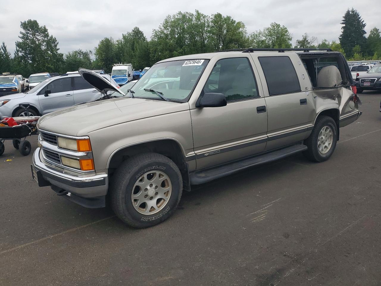 1999 Chevrolet Suburban K1500 Silver vin: 3GNFK16R0XG113041