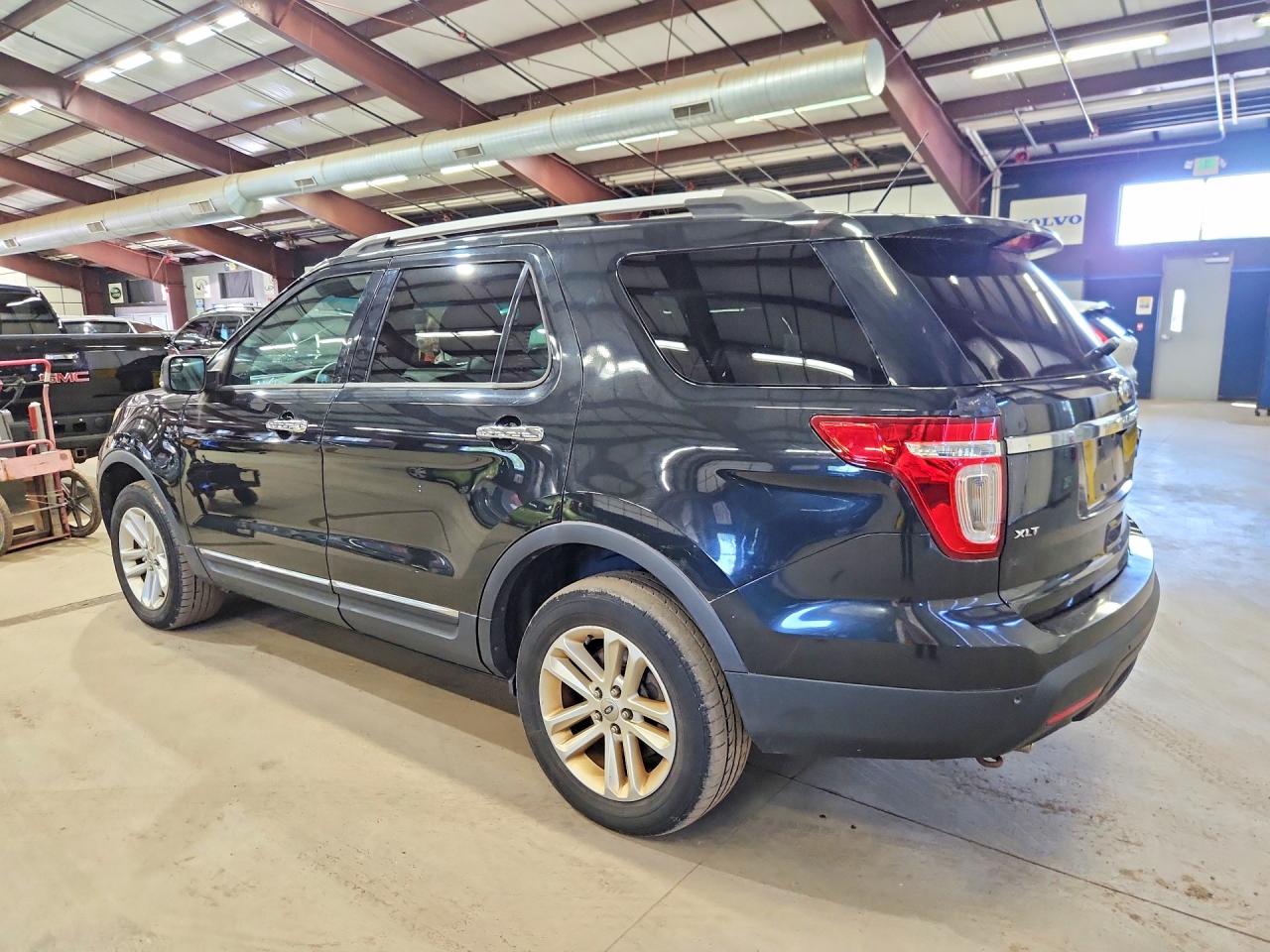2011 Ford Explorer Xlt Black vin: 1FMHK8D84BGA58579
